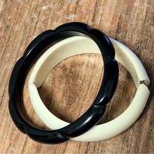 1970s hard plastic bracelets set (estate fashion jewelry sale)